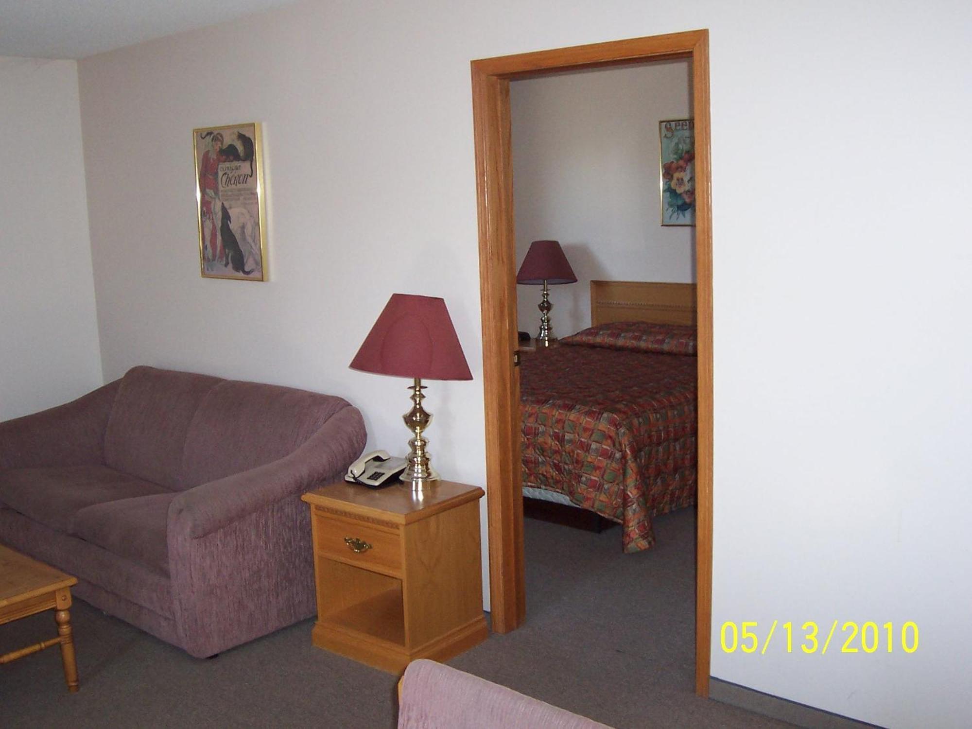 Model A Inn Кранбрук Экстерьер фото